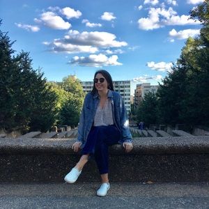 Meet your Posher, Olivia